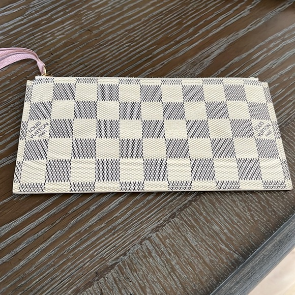 Louis Vuitton Felice Damier Azure Pouch - Picture 6 of 11